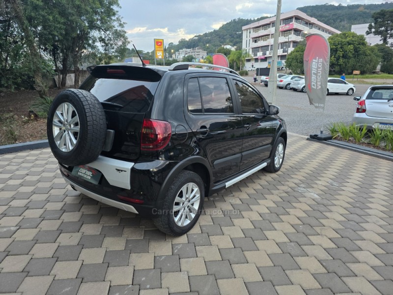 CROSSFOX 1.6 MI FLEX 8V 4P MANUAL - 2014 - ENCANTADO