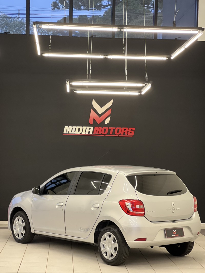 SANDERO 1.6 PRIVILÉGE 8V FLEX 4P MANUAL - 2015 - CAXIAS DO SUL