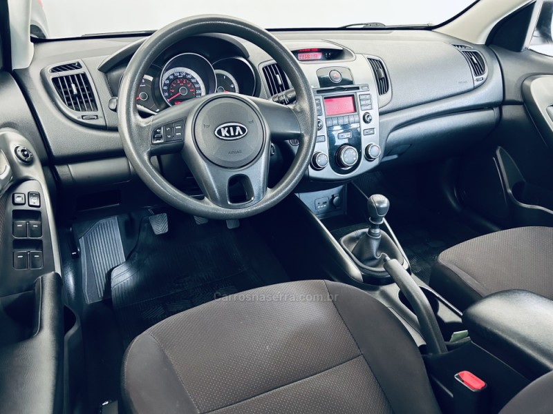 CERATO 1.6 EX3 SEDAN 16V GASOLINA 4P MANUAL - 2012 - CAXIAS DO SUL