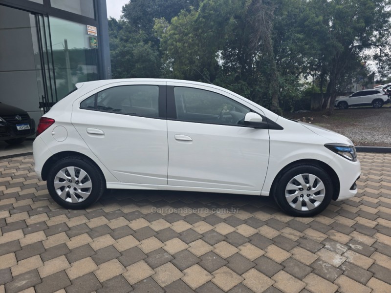 ONIX 1.4 MPFI LT 8V FLEX 4P MANUAL - 2016 - ENCANTADO