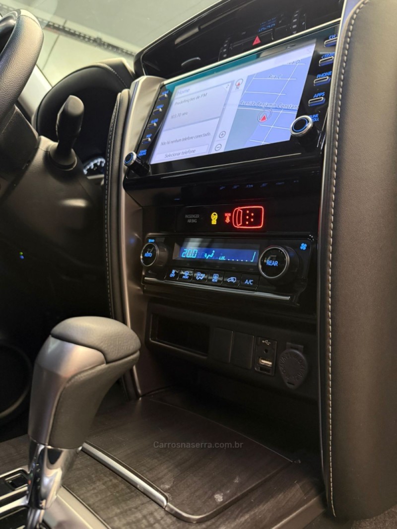 HILUX SW4 2.7 SRV 4X2 16V FLEX 7 LUGARES 4P AUTOMÁTICO - 2021 - LAJEADO