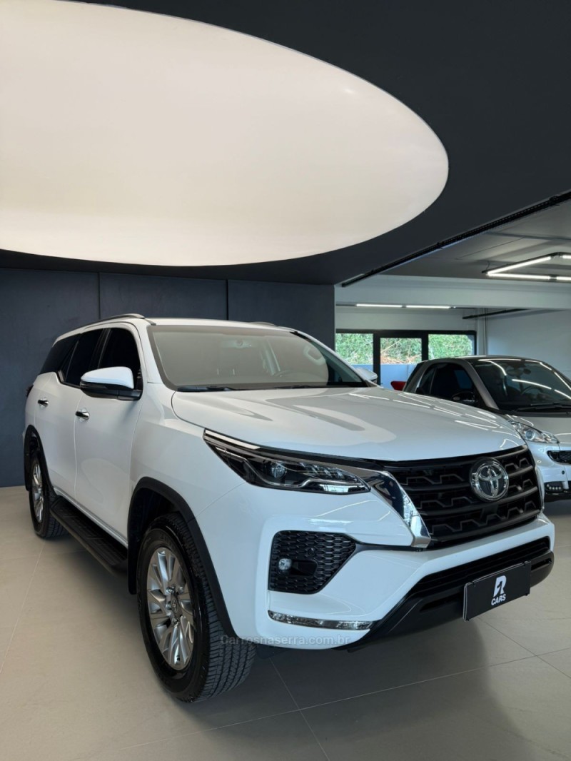 hilux sw4 2.7 srv 4x2 16v flex 7 lugares 4p automatico 2021 lajeado