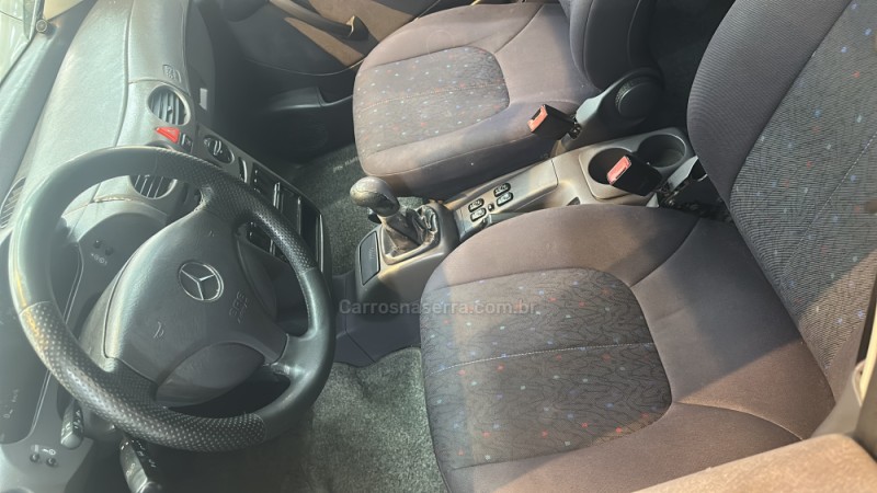 CLASSE A 1.9 190 AVANTGARDE GASOLINA 4P MANUAL - 2002 - CAXIAS DO SUL