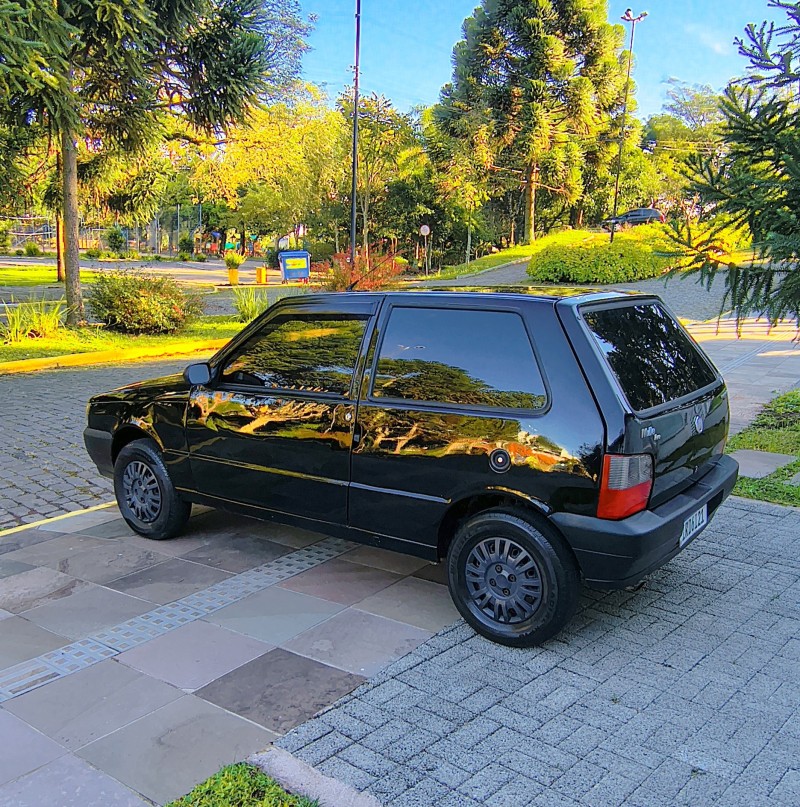 UNO 1.0 MPI MILLE FIRE ECONOMY 8V FLEX 2P MANUAL - 2011 - FARROUPILHA