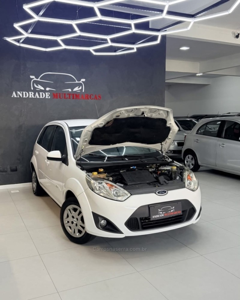 FIESTA 1.6 SE HATCH 16V FLEX 4P MANUAL - 2014 - CAXIAS DO SUL