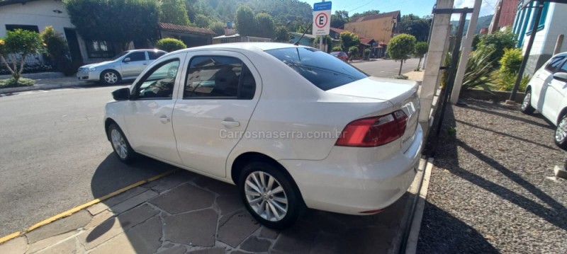 VOYAGE 1.6 MI TREND 8V FLEX 4P MANUAL - 2015 - PICADA CAFé
