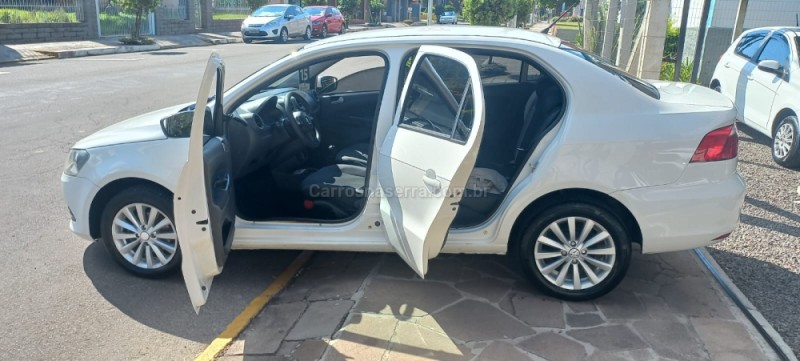 VOYAGE 1.6 MI TREND 8V FLEX 4P MANUAL - 2015 - PICADA CAFé