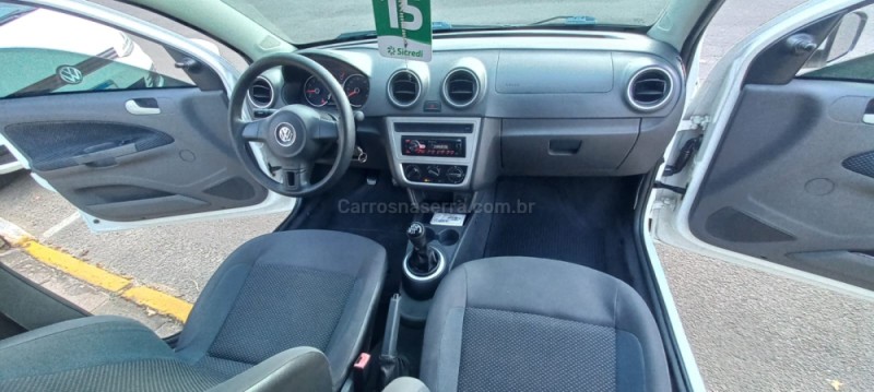 VOYAGE 1.6 MI TREND 8V FLEX 4P MANUAL - 2015 - PICADA CAFé
