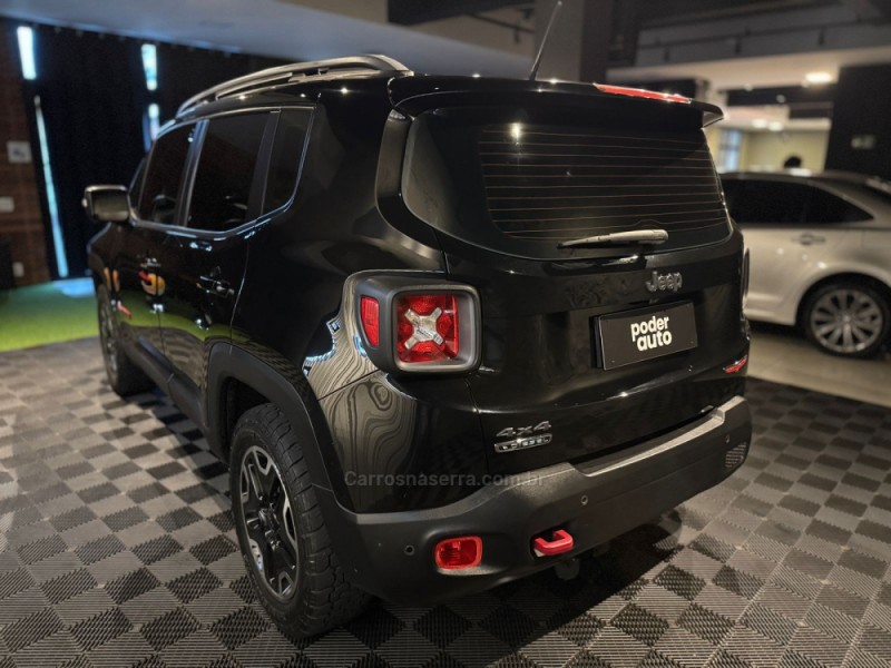 RENEGADE 2.0 16V TURBO DIESEL TRAILHAWK 4P 4X4 AUTOMÁTICO - 2016 - FARROUPILHA