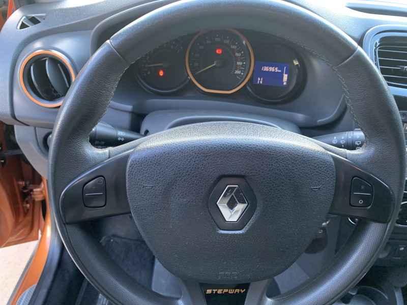 SANDERO 1.6 STEPWAY 8V FLEX 4P AUTOMATIZADO - 2015 - CAXIAS DO SUL