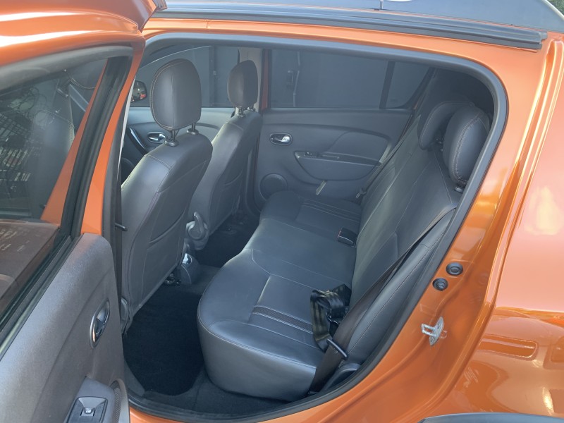 SANDERO 1.6 STEPWAY 8V FLEX 4P AUTOMATIZADO - 2015 - CAXIAS DO SUL