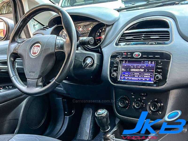 PUNTO 1.4 ATTRACTIVE ITALIA 8V FLEX 4P MANUAL - 2015 - NOVO HAMBURGO