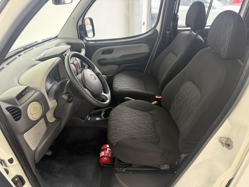 DOBLÓ 1.4 MPI ELX 8V FLEX 4P MANUAL 7 LUGARES - 2012 - CAXIAS DO SUL