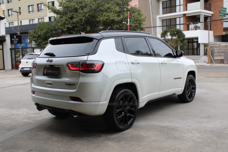 COMPASS 2.0 HURRICANE BLACKHAWK 4X4 TURBO GASOLINA 4P AUTOMÁTICO - 2025 - CAXIAS DO SUL