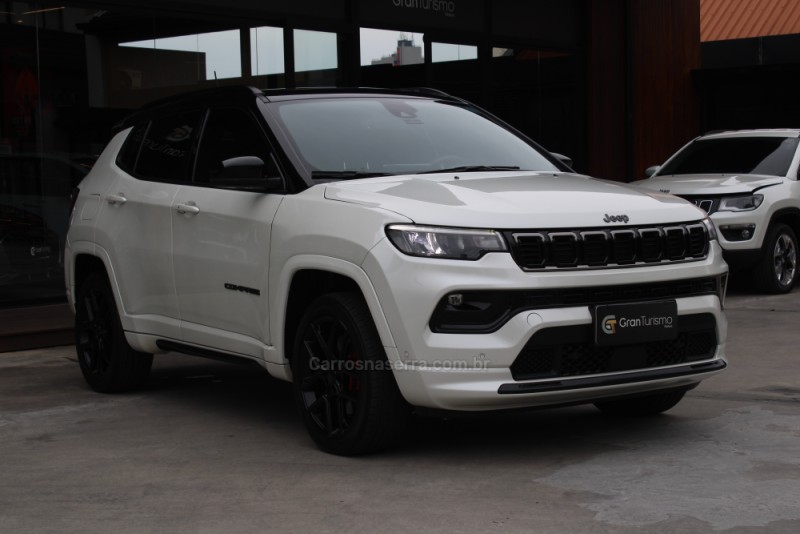 COMPASS 2.0 HURRICANE BLACKHAWK 4X4 TURBO GASOLINA 4P AUTOMÁTICO - 2025 - CAXIAS DO SUL