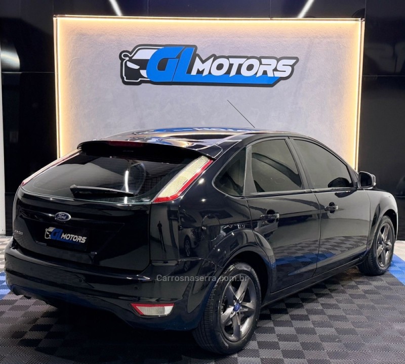 FOCUS 1.6 GLX 16V FLEX 4P MANUAL - 2013 - NOVO HAMBURGO