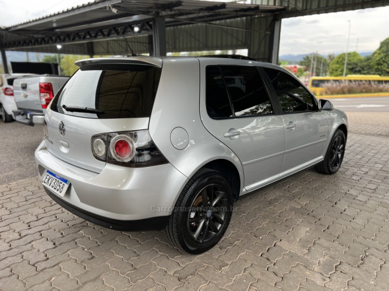 GOLF 1.6 MI SPORTLINE 8V FLEX 4P MANUAL - 2011 - BOM PRINCíPIO