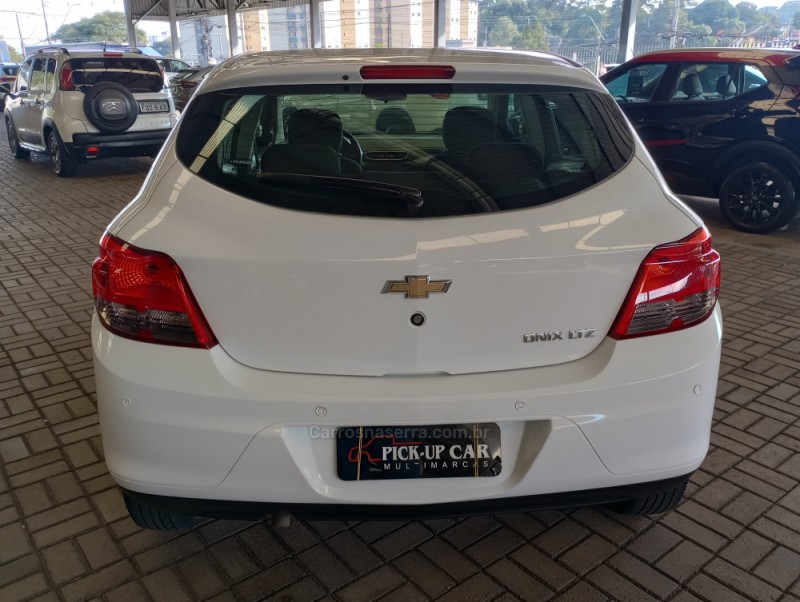 ONIX 1.4 MPFI LTZ 8V FLEX 4P AUTOMÁTICO - 2015 - CAXIAS DO SUL