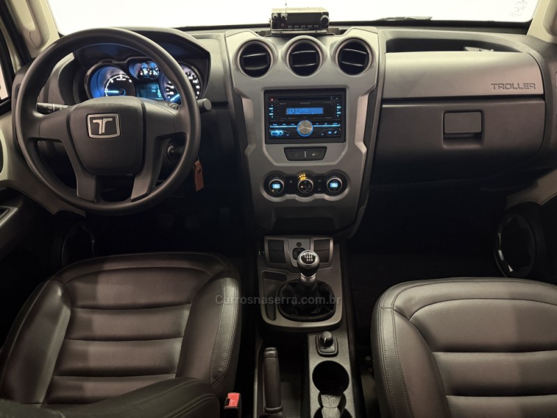T4 3.2 TX4 TETO RÍGIDO 20V DIESEL 2P MANUAL - 2015 - CAXIAS DO SUL