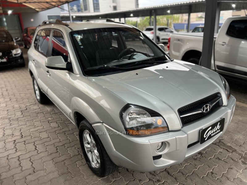 TUCSON 2.0 MPFI GLS BASE 16V 143CV 2WD FLEX 4P AUTOMÁTICO - 2014 - BOM PRINCíPIO