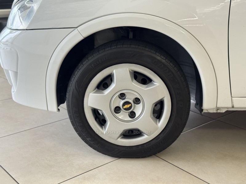 CORSA 1.4 MPFI MAXX 8V FLEX 4P MANUAL - 2012 - FLORES DA CUNHA