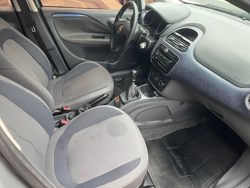 PUNTO 1.4 ATTRACTIVE ITALIA 8V FLEX 4P MANUAL - 2013 - CAXIAS DO SUL