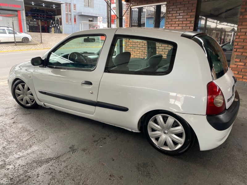 CLIO 1.0 AUTHENTIQUE 16V GASOLINA 2P MANUAL - 2004 - CAXIAS DO SUL