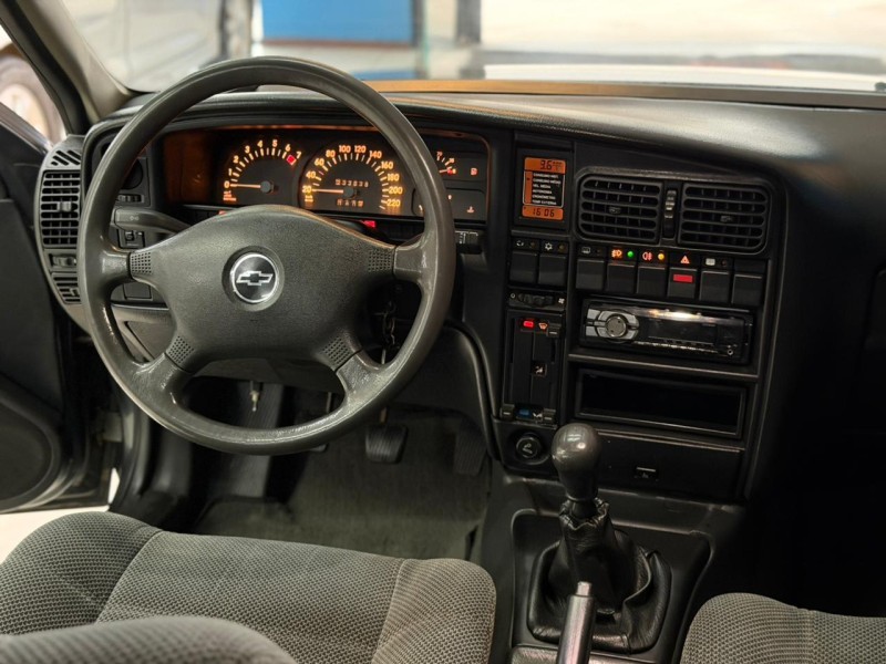 OMEGA 2.2 MPFI GLS 8V GASOLINA 4P MANUAL - 1996 - CAXIAS DO SUL