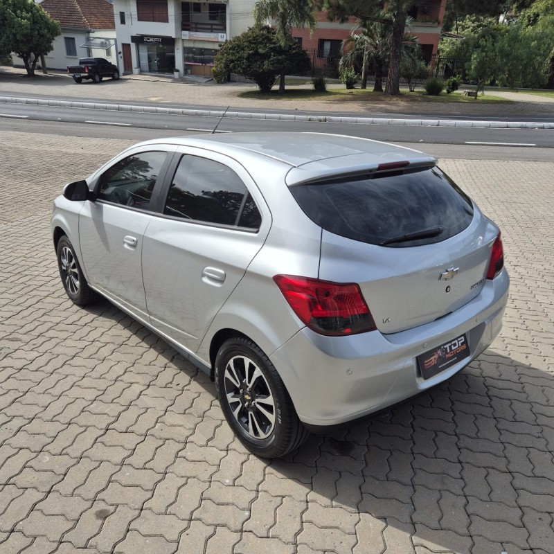 ONIX 1.4 MPFI LTZ 8V FLEX 4P MANUAL - 2015 - SãO MARCOS