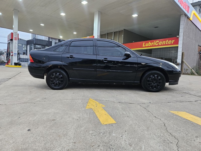 FOCUS 1.6 GLX SEDAN 8V FLEX 4P MANUAL - 2007 - CAXIAS DO SUL