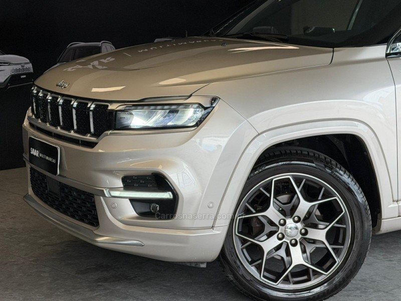 COMMANDER 2.0 OVERLAND HURRICANE 4X4 TURBO GASOLINA 4P AUTOMÁTICO - 2022 - NOVO HAMBURGO