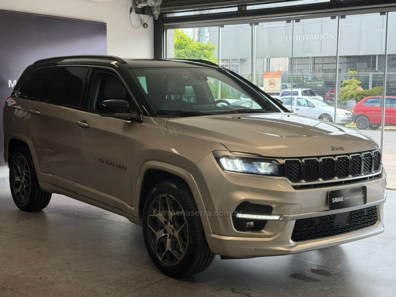COMMANDER 2.0 OVERLAND HURRICANE 4X4 TURBO GASOLINA 4P AUTOMÁTICO - 2022 - NOVO HAMBURGO