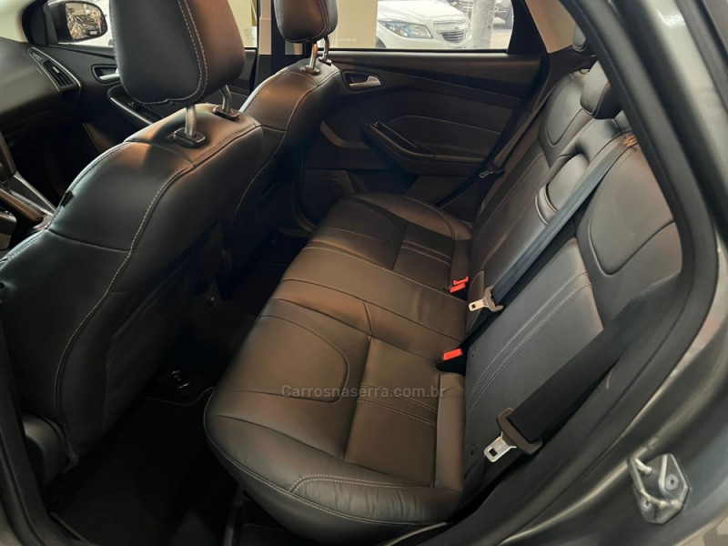 FOCUS 2.0 TITANIUM HATCH 16V FLEX 4P AUTOMÁTICO - 2015 - CAXIAS DO SUL