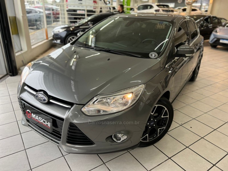 focus 2.0 titanium hatch 16v flex 4p automatico 2015 caxias do sul