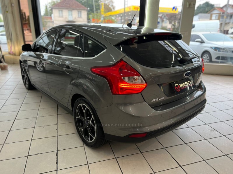 FOCUS 2.0 TITANIUM HATCH 16V FLEX 4P AUTOMÁTICO - 2015 - CAXIAS DO SUL