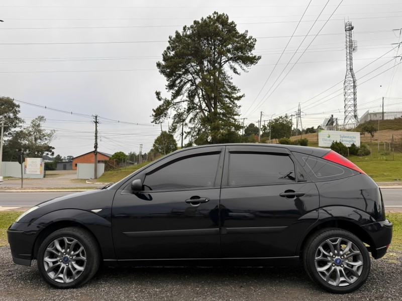 FOCUS 1.6 GL 8V FLEX 4P MANUAL - 2009 - FARROUPILHA