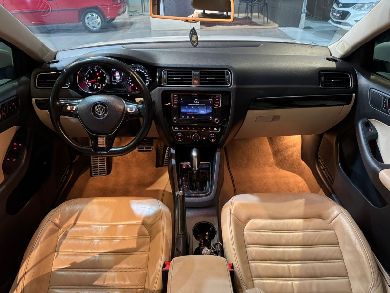 JETTA 2.0 TSI HIGHLINE 211CV GASOLINA 4P TIPTRONIC - 2016 - ANTôNIO PRADO