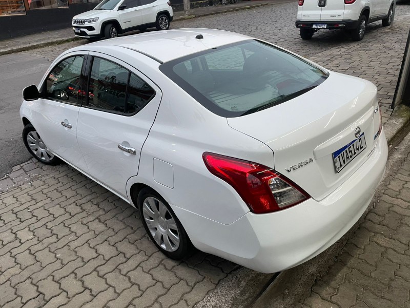 VERSA 1.6 16V FLEX SV 4P MANUAL - 2014 - CAXIAS DO SUL