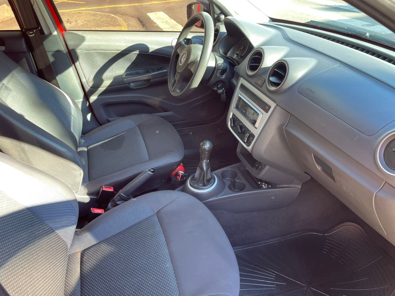 VOYAGE 1.6 MI 8V FLEX 4P MANUAL - 2015 - CAXIAS DO SUL