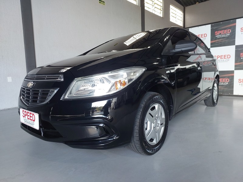 ONIX 1.0 MPFI LT 8V FLEX 4P MANUAL - 2015 - SãO SEBASTIãO DO CAí