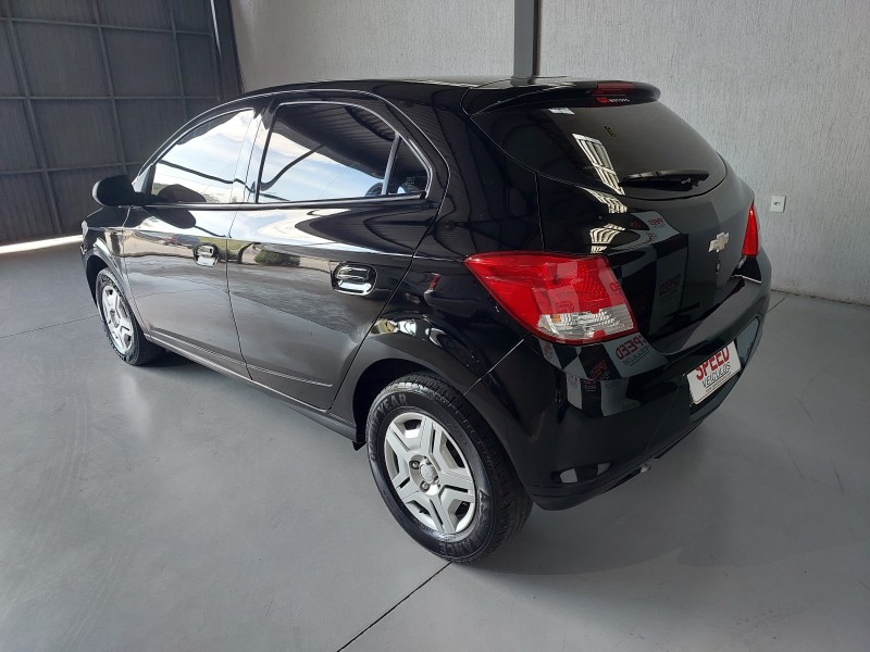 ONIX 1.0 MPFI LT 8V FLEX 4P MANUAL - 2015 - SãO SEBASTIãO DO CAí