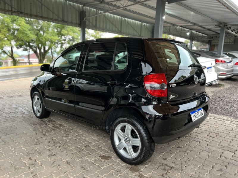 FOX 1.6 MI PLUS 8V FLEX 4P MANUAL - 2007 - BOM PRINCíPIO