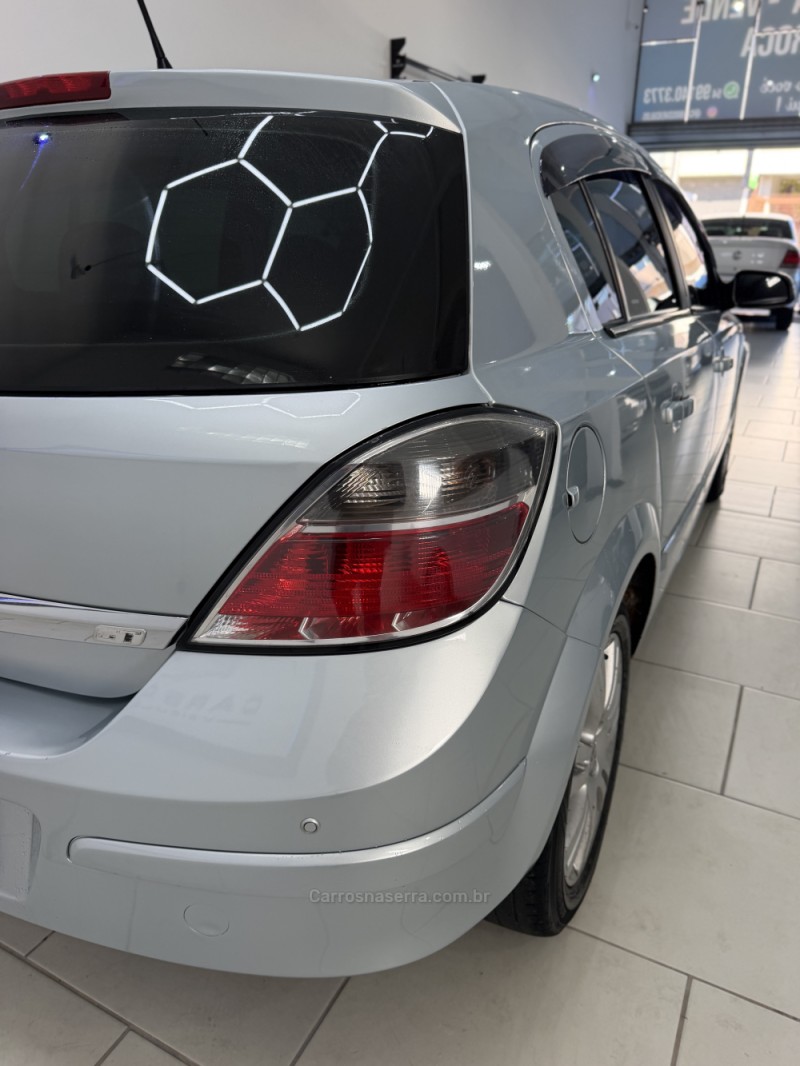 VECTRA 2.0 MPFI GT HATCH 8V FLEX 4P MANUAL - 2008 - CAXIAS DO SUL