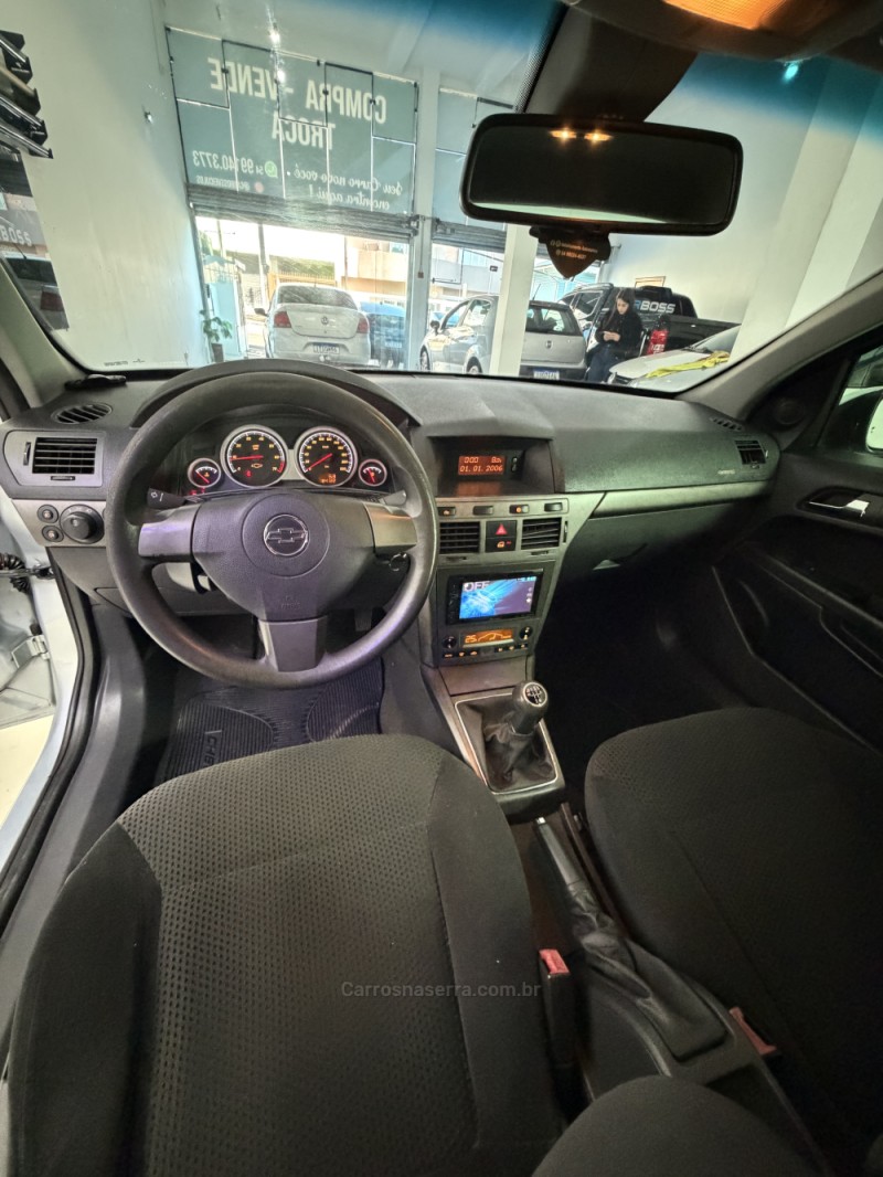 VECTRA 2.0 MPFI GT HATCH 8V FLEX 4P MANUAL - 2008 - CAXIAS DO SUL