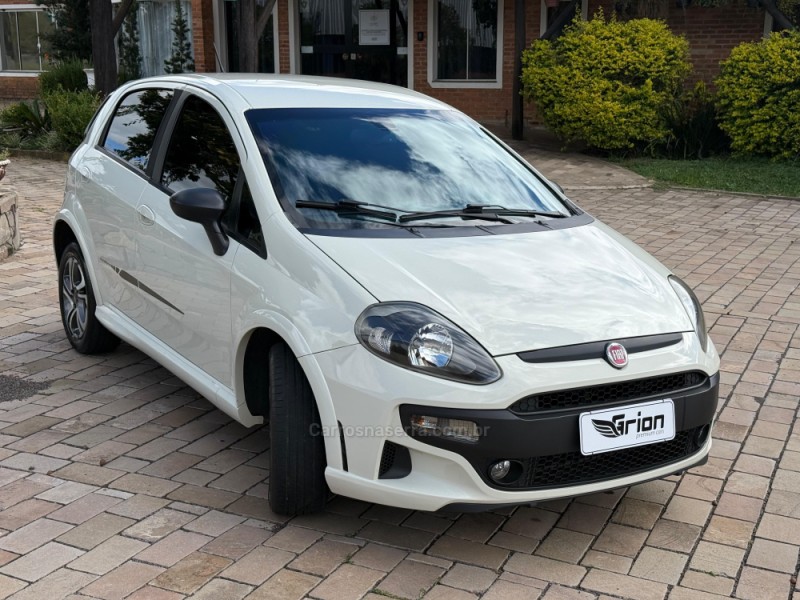 PUNTO 1.8 BLACKMOTION 16V FLEX 4P MANUAL - 2016 - VACARIA