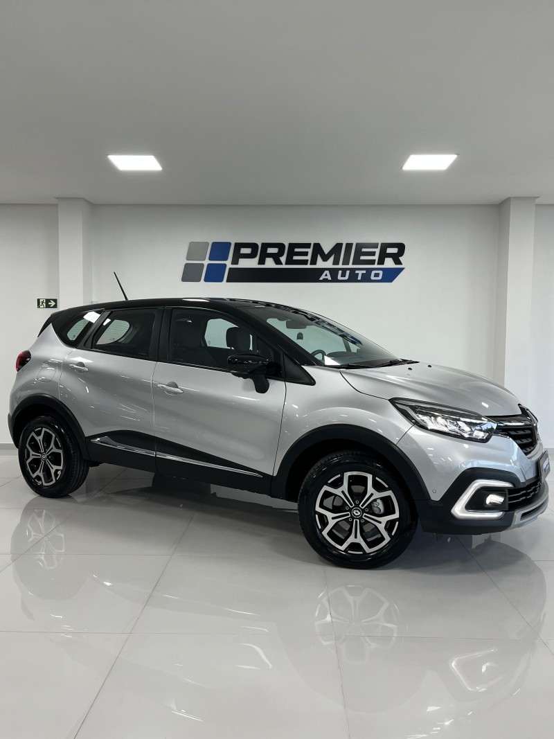 captur 1.3 iconic 16v turbo flex 4p automatico 2022 caxias do sul