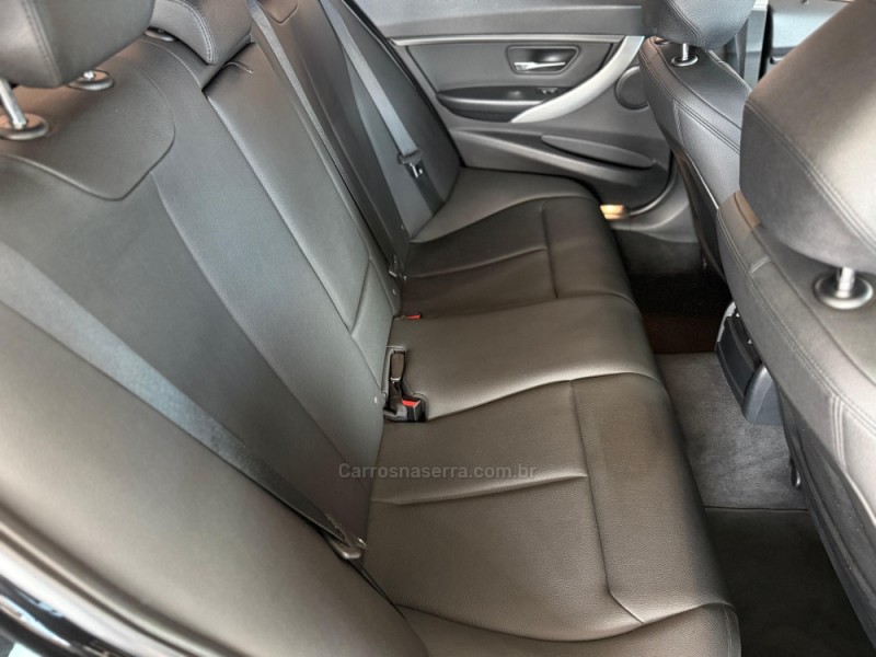 320I 2.0 16V TURBO ACTIVE FLEX 4P AUTOMÁTICO - 2015 - VACARIA