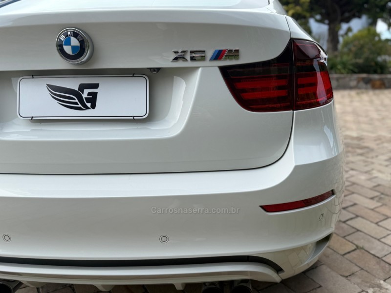 X6 4.4 M 4X4 COUPÉ V8 32V BI-TURBO GASOLINA 4P AUTOMÁTICO - 2014 - VACARIA
