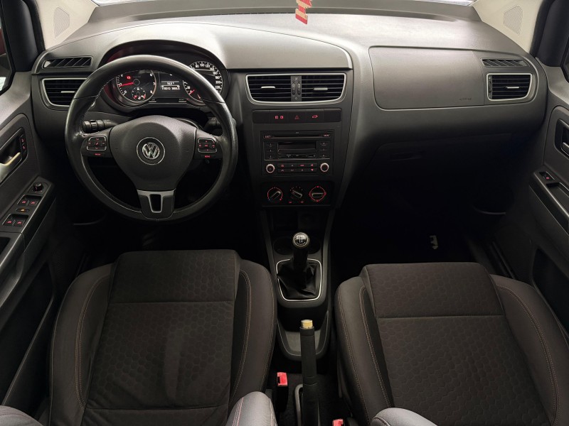 CROSSFOX 1.6 MI FLEX 8V 4P MANUAL - 2013 - FELIZ