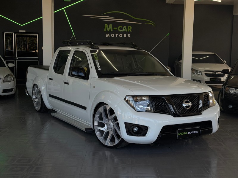 frontier 2.5 sv attack 4x4 cd turbo eletronic diesel 4p automatico 2014 feliz